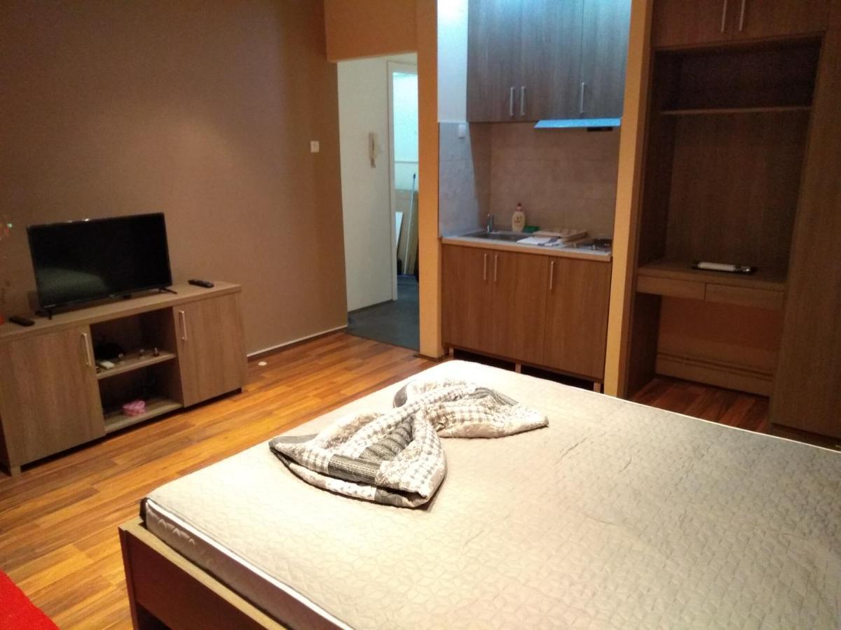 Castel Bianco Apartment Belgrad Exterior foto