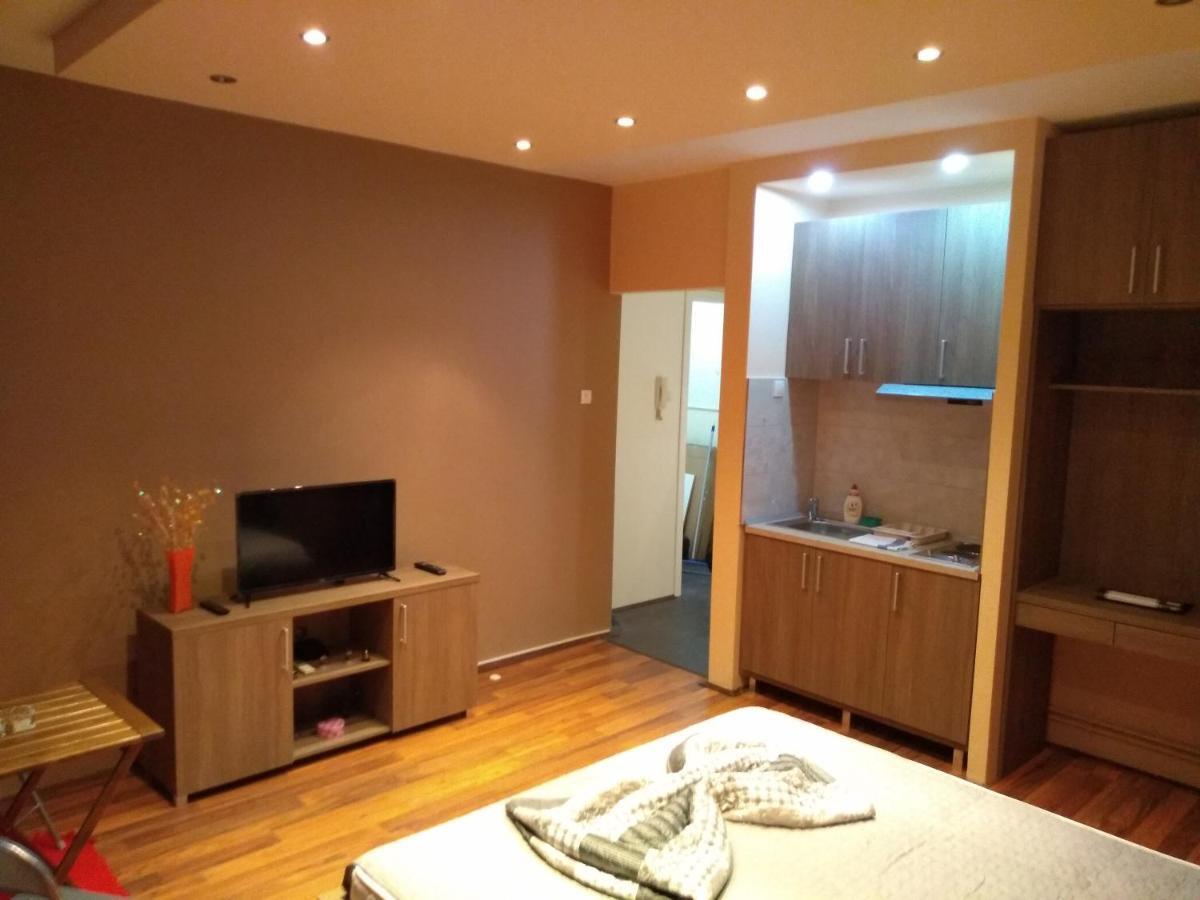 Castel Bianco Apartment Belgrad Exterior foto
