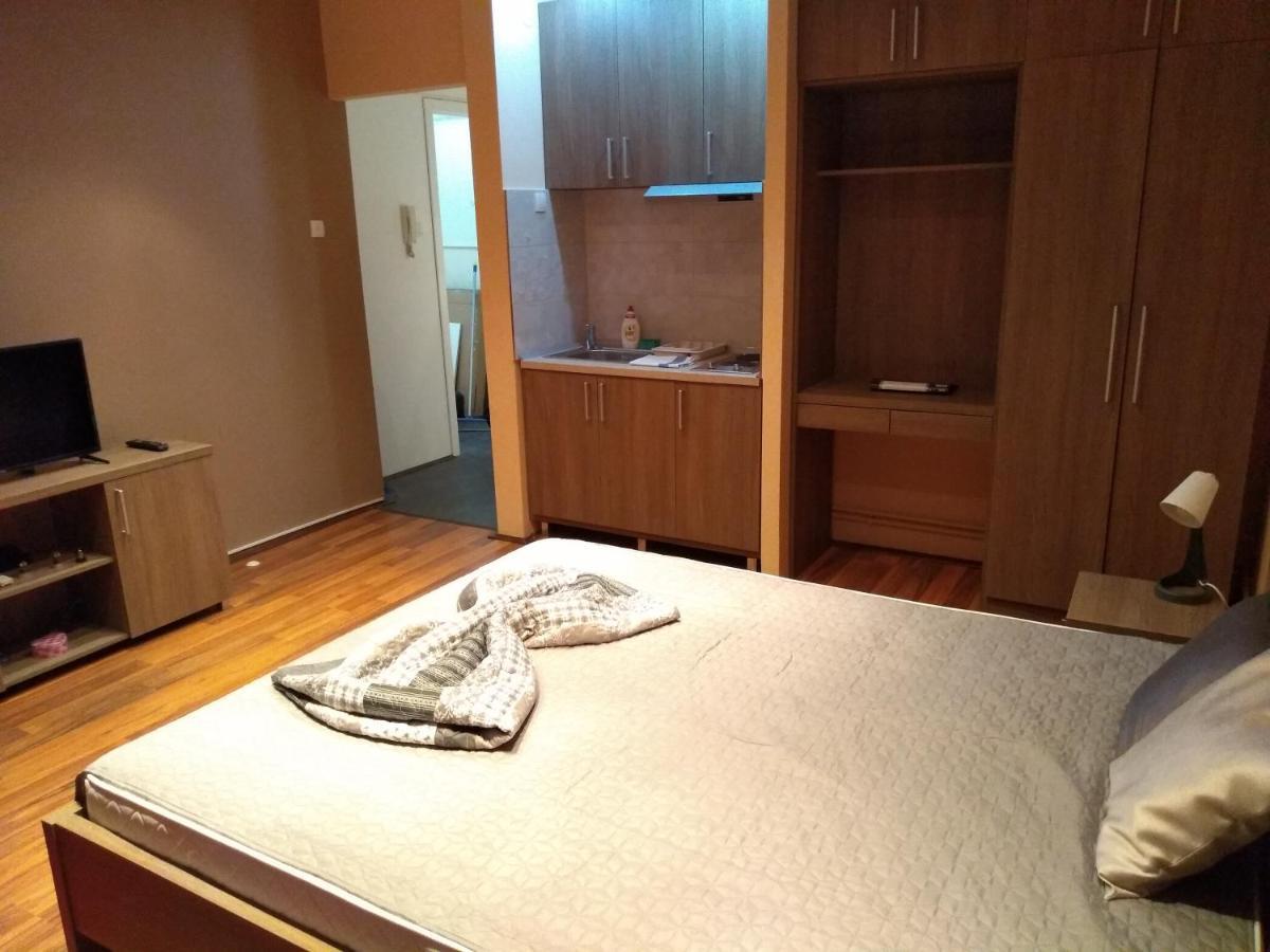 Castel Bianco Apartment Belgrad Exterior foto